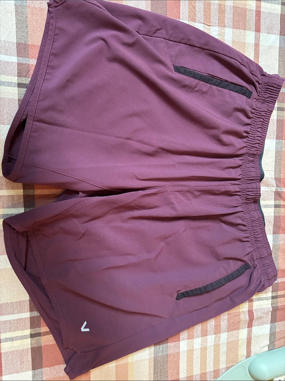 RVCA yogger stretch large Plum Athletic Shorts with Zipper Pockets